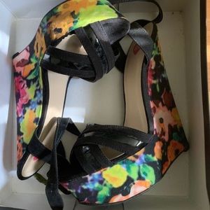 BEBE floral wedged heels